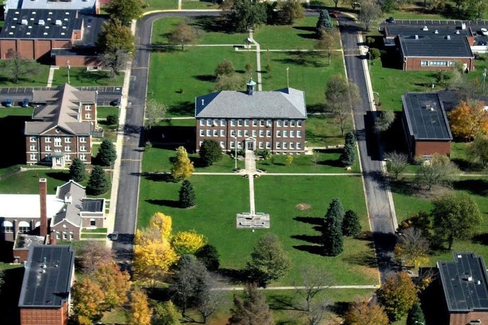 Saint Paul Lutheran High School campus 1