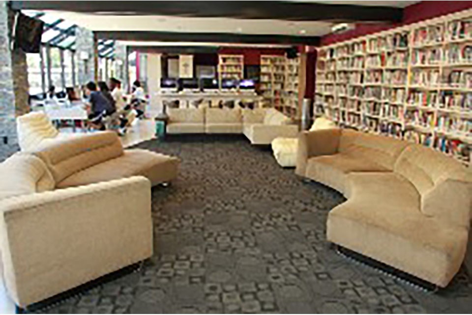 St. Genevieve High School CA campus 4