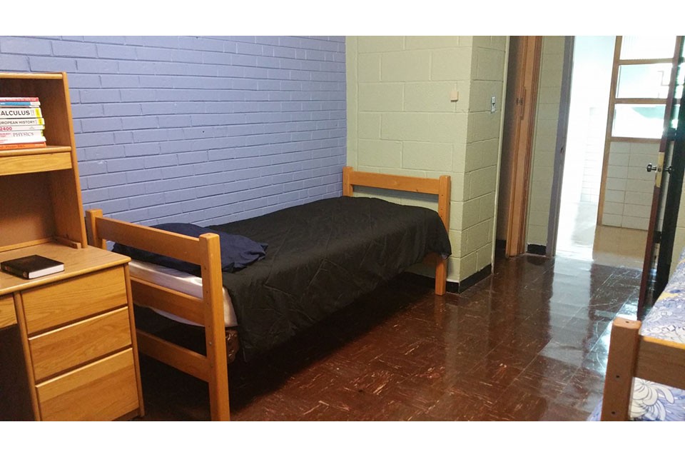 Saint Paul Lutheran High School campus 10